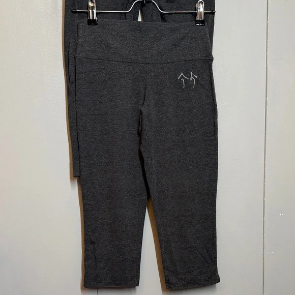 2 pair Green Apple Bamboo Yoga Capri Pants - Picture 3 of 5